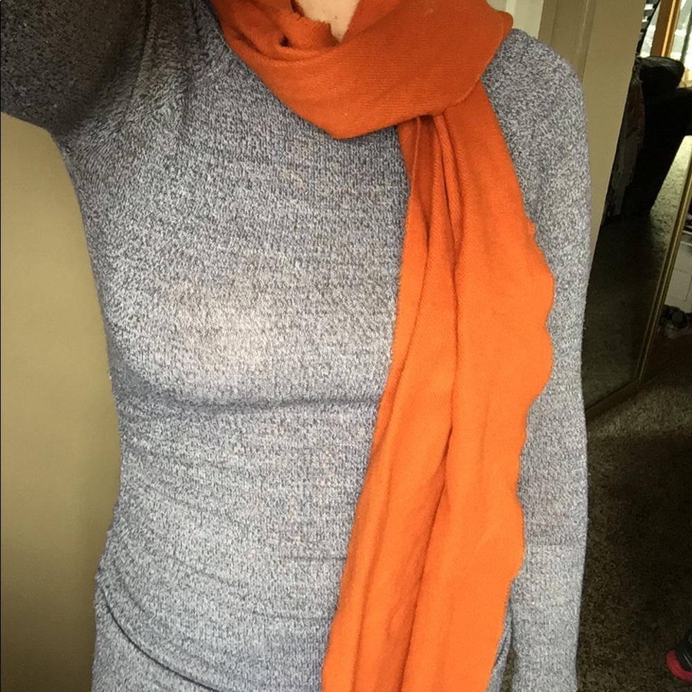 Soft scarf burnt orange